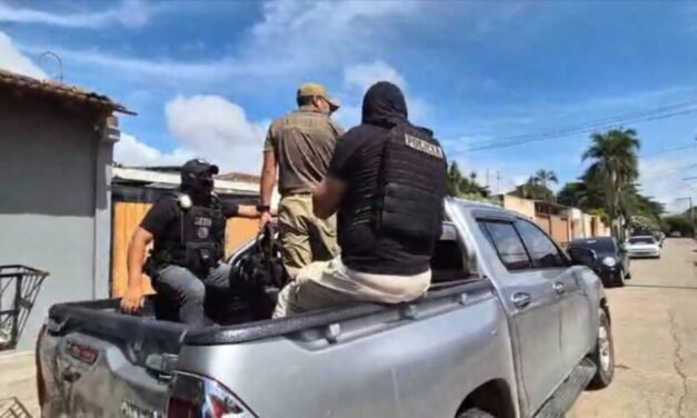 POLICÍA ALLANA DOMICILIO Y OFICINA DEL PASTOR MARCO NÚÑEZ EN SANTA CRUZ