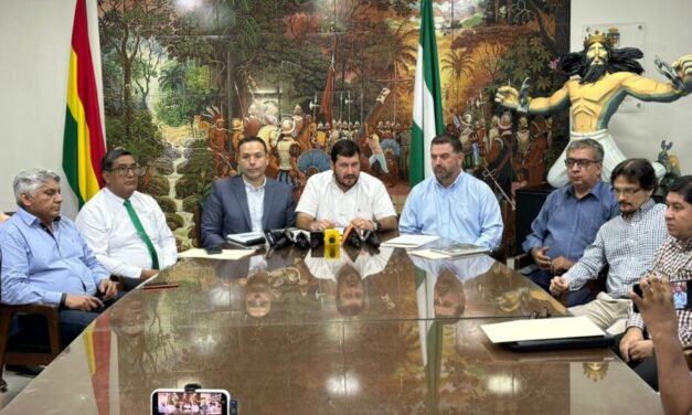 CÍVICOS E INSTITUCIONES CRUCEÑAS IMPULSAN PROPUESTA 50/50