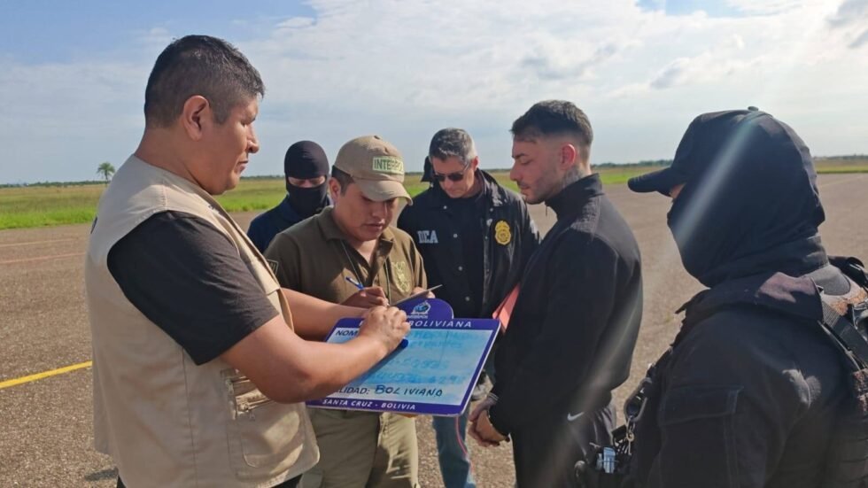 FISCALÍA CONFIRMA SEIS PROCESOS PENALES CONTRA SEBASTIÁN MARSET EN BOLIVIA