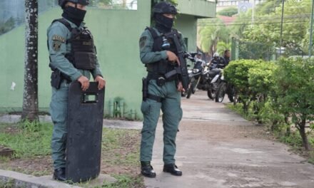 POLICÍA ANALIZA AMENAZAS DETECTADAS EN CELULARES DE EXTRANJEROS APREHENDIDOS