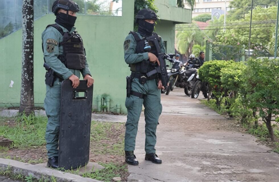 POLICÍA ANALIZA AMENAZAS DETECTADAS EN CELULARES DE EXTRANJEROS APREHENDIDOS