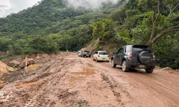 ABC REPORTA CARRETERAS TRANSITABLES CON PRECAUCIÓN EN EL PAÍS