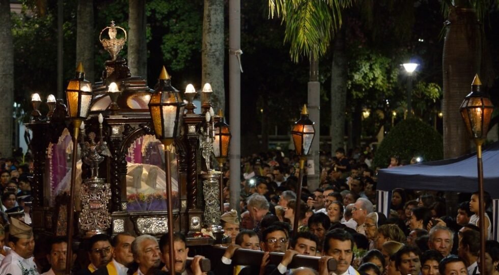 ARQUIDIÓCESIS PRESENTA PROGRAMA DE SEMANA SANTA 2026 EN LA CATEDRAL DE SANTA CRUZ