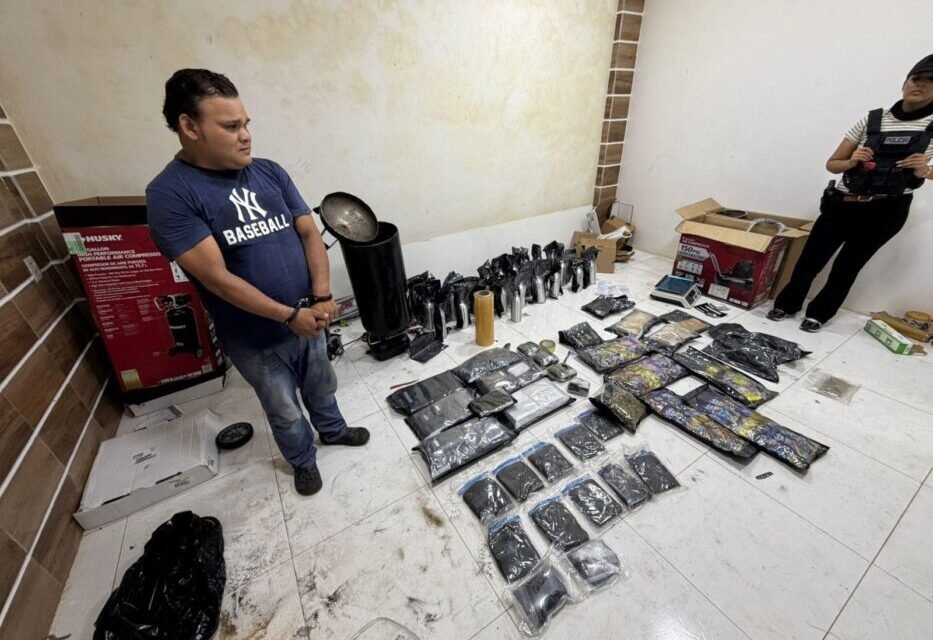 GOBIERNO VINCULA MALETAS DE LAURA ROJAS CON INMUEBLE DE ZEBALLOS DONDE HALLARON DROGA