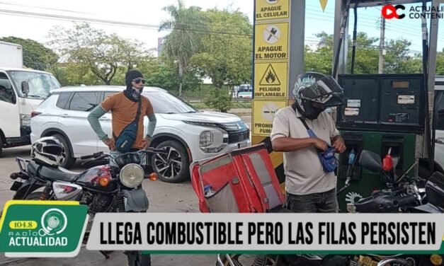CONDUCTORES ESPERAN HORAS PARA CARGAR GASOLINA EN LOS SURTIDORES
