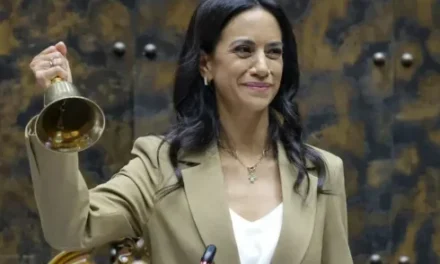 PAULINA NÚÑEZ ASUME LA PRESIDENCIA DEL SENADO DE CHILE