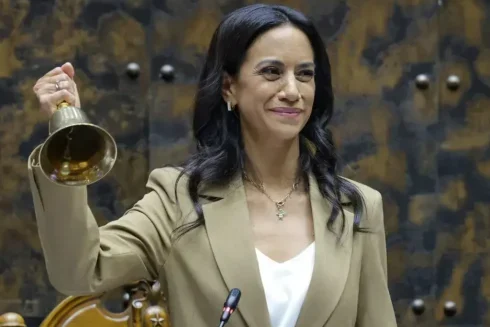 PAULINA NÚÑEZ ASUME LA PRESIDENCIA DEL SENADO DE CHILE