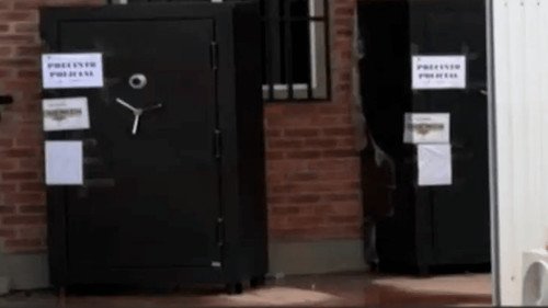 “MARSET NO ESTABA SOLO DURANTE SU DETENCIÓN Y SU CAJA FUERTE FUE VACIADA”