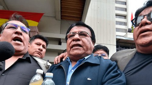 LA PAZ: TRANSPORTE VA AL PARO POR FALTA DE RESARCIMIENTO POR COMBUSTIBLES