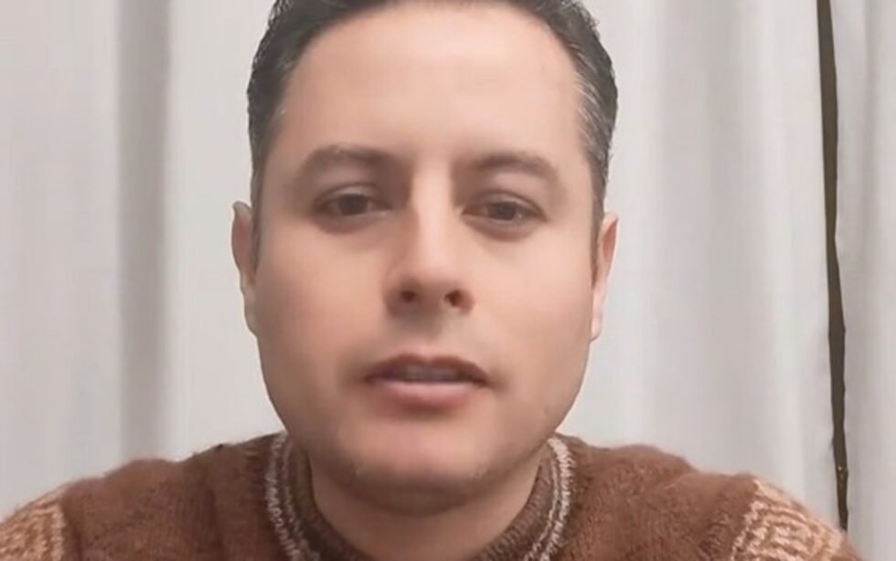 LARA CRITICA SALIDA DE NGP Y ADVIERTE GOLPE A LA DEMOCRACIA