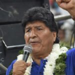 “ESPECTÁCULOS MEDIÁTICOS”: EVO ARREMETE CONTRA RODRIGO PAZ