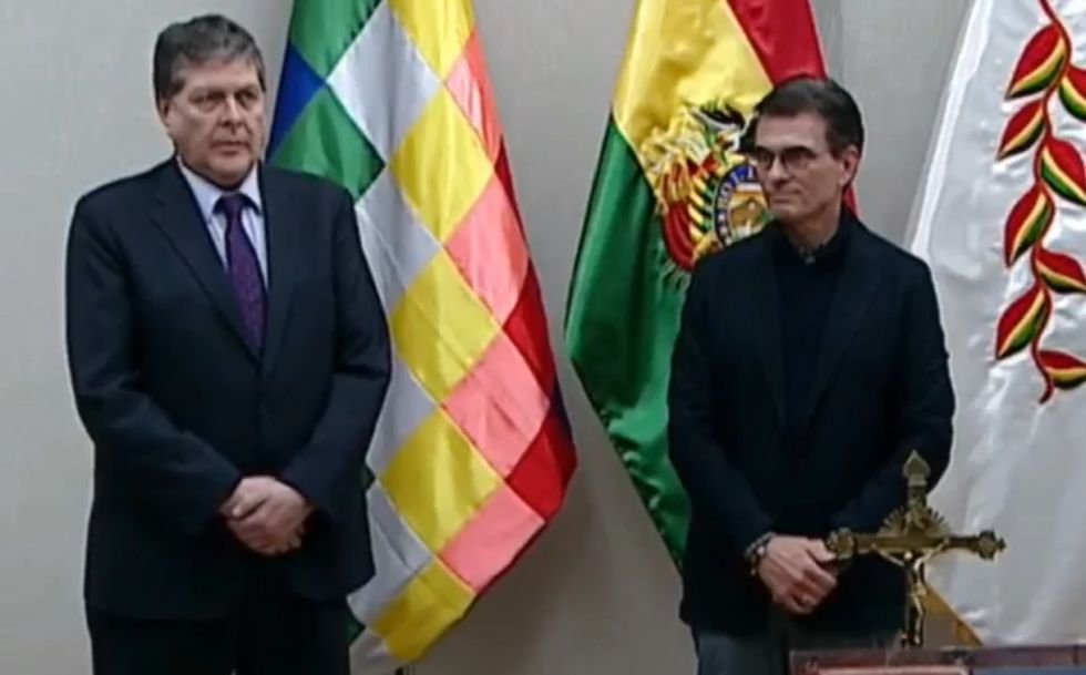 PAZ POSESIONA A CARLOS BLANCO COMO MINISTRO DE HIDROCARBUROS