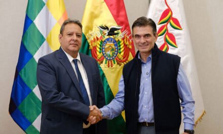 GOBIERNO POSESIONA A SEBASTIÁN DAROCA COMO NUEVO PRESIDENTE INTERINO DE YPFB