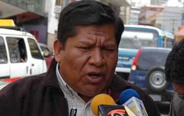 EXDIRIGENTE ADVIERTE A PAZ POR CONFLICTO SOCIAL