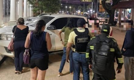 FISCALÍA APREHENDE EN EL BENI A TRES PERSONAS POR VENTA ILEGAL DE PERMISOS DE CIRCULACIÓN