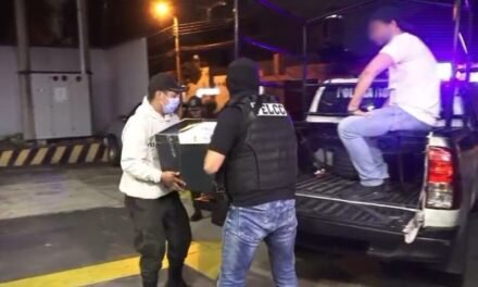 ROBAN CAJA FUERTE EN EQUIPETROL Y LA ABANDONAN EN UN SURTIDOR
