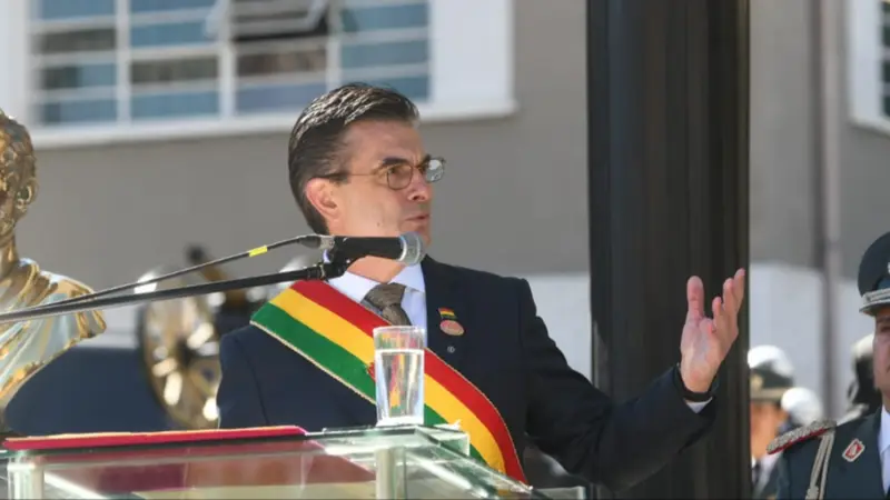 RODRIGO PAZ AFIRMA QUE RECIBIÓ “UN PAÍS ARRASADO” AL ASUMIR LA PRESIDENCIA