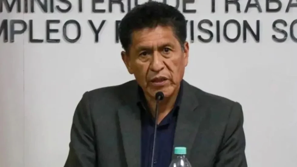 GOBIERNO SUSPENDE DIÁLOGO CON LA COB Y ACUSA INTERESES POLÍTICOS