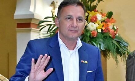 EXMINISTRO LÓPEZ ANUNCIA SU RETORNO A BOLIVIA EN MEDIO DE PROCESOS JUDICIALES