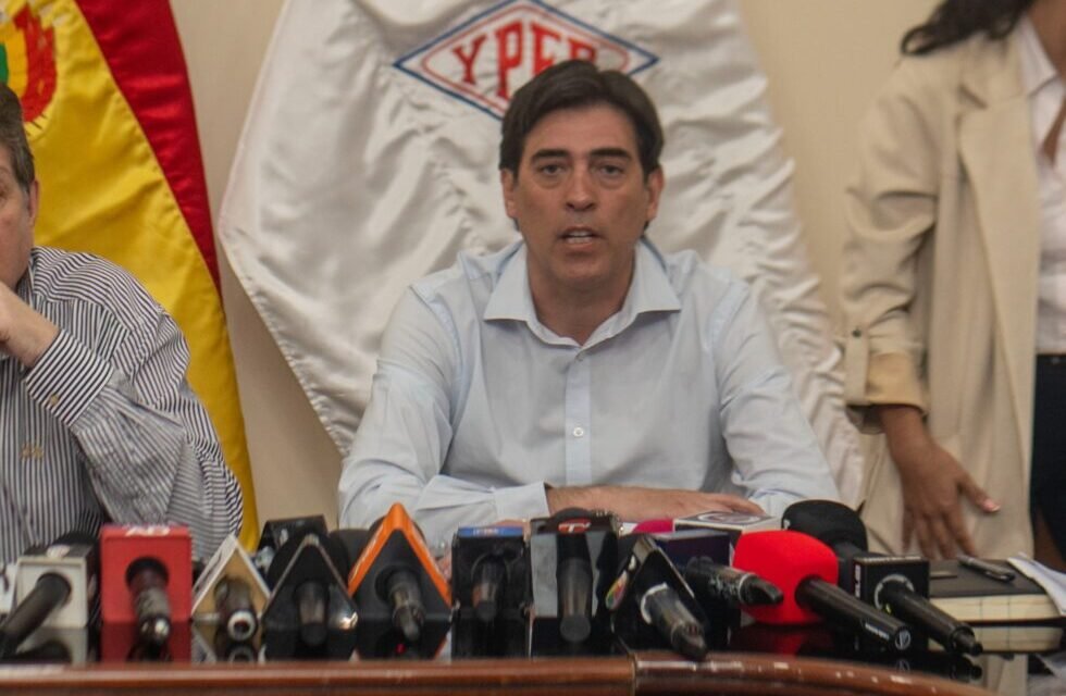 GOBIERNO CONVOCA A CHOFERES A DIÁLOGO Y BUSCA EVITAR PARO NACIONAL