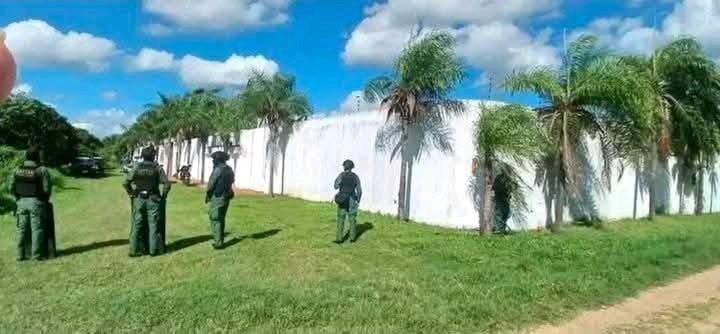 POLICÍA DETIENE A 14 PERSONAS EN OPERATIVO EN EL PLAN 3000