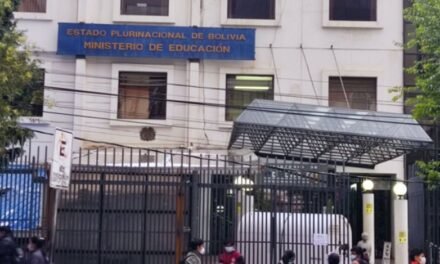 MINISTERIO EDUCACIÓN DEJA SIN EFECTO INSTRUCTIVO DEL BACHILLERATO TÉCNICO HUMANÍSTICO