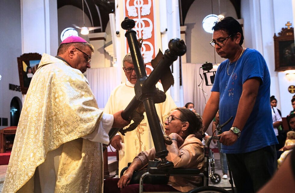 CATEDRAL METROPOLITANA CELEBRÓ JUEVES SANTO CON ENFERMOS Y ADULTOS MAYORES
