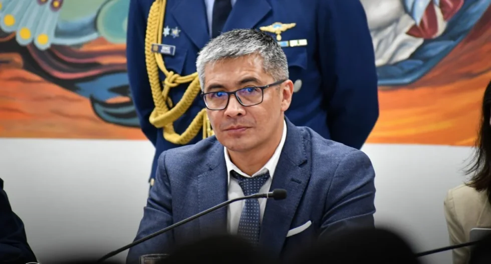 GOBIERNO PLANTEA CIERRE Y REESTRUCTURACIÓN DE EMPRESAS PÚBLICAS DEFICITARIAS