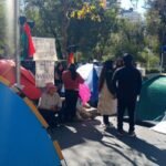 SEGUIDORES DE YAHUASI MANTIENEN VIGILIA Y EXIGEN SEGUNDA VUELTA EN LA PAZ