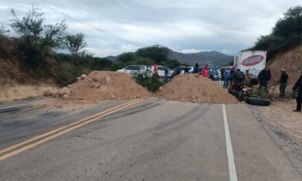 BLOQUEOS EN TARIJA POR RECLAMOS DE CARRETERAS, SOAT Y COMBUSTIBLE