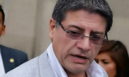 JERJES JUSTINIANO CUESTIONA LEGALIDAD DE COMISIÓN POR CASO MUTUALISTA