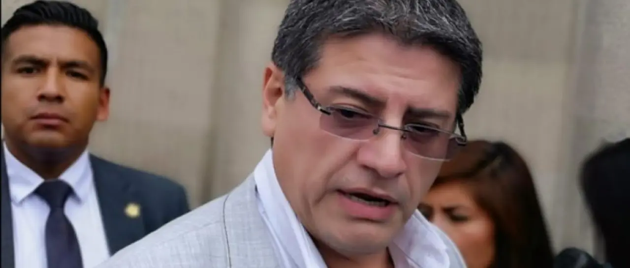 JERJES JUSTINIANO CUESTIONA LEGALIDAD DE COMISIÓN POR CASO MUTUALISTA
