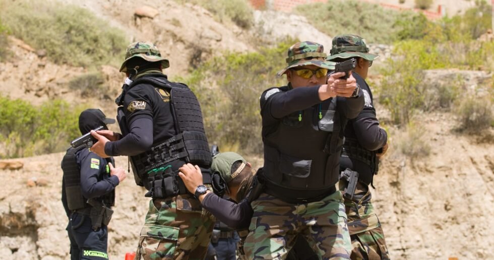 COOPERACIÓN ENTRE BOLIVIA, EE.UU. Y COLOMBIA FORTALECE CAPACITACIÓN POLICIAL