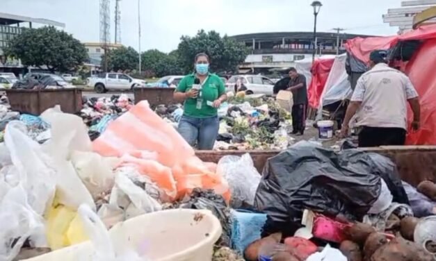 SANTA CRUZ COLAPSA POR BASURA TRAS SUSPENSIÓN DEL SERVICIO DE ASEO URBANO