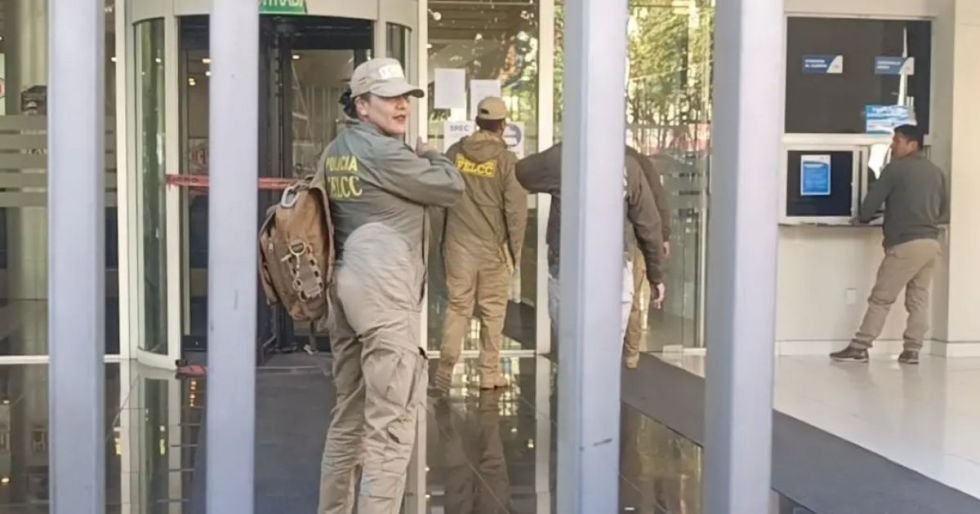 INTERVENCIÓN A YPFB EN SANTA CRUZ Y LA PAZ POR PRESUNTO CASO DE COMPRA DE CRUDO