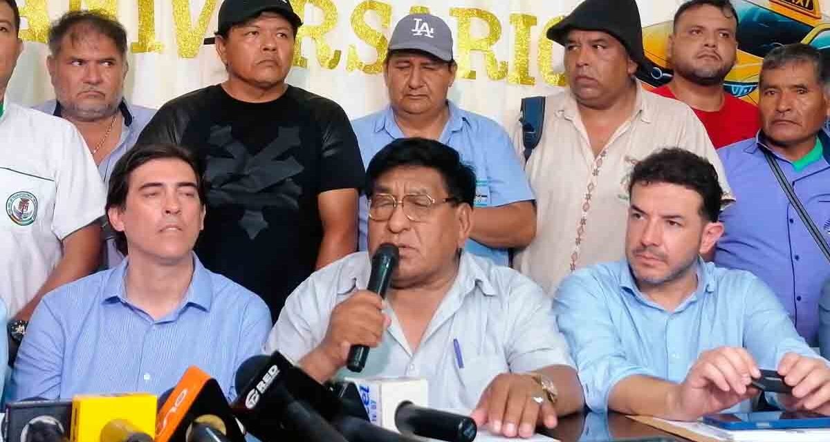 GOBIERNO Y TRANSPORTISTAS FIRMAN ACUERDO Y SUSPENDEN PARO EN SANTA CRUZ