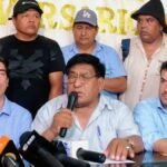GOBIERNO Y TRANSPORTISTAS FIRMAN ACUERDO Y SUSPENDEN PARO EN SANTA CRUZ