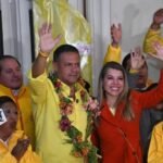 TSE CONFIRMA PROCLAMACIÓN DE REVILLA TRAS RETIRO DE NGP DEL BALOTAJE