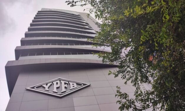 PAZ ADVIERTE SOBRE “TRAIDORES” Y PROMETE CAMBIOS EN YPFB