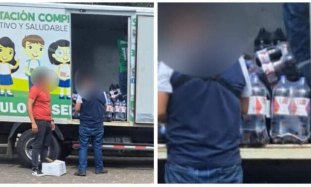 VECINOS ALERTAN POR SUPUESTO TRASLADO DE BEBIDAS ALCOHÓLICAS EN VEHÍCULO MUNICIPAL