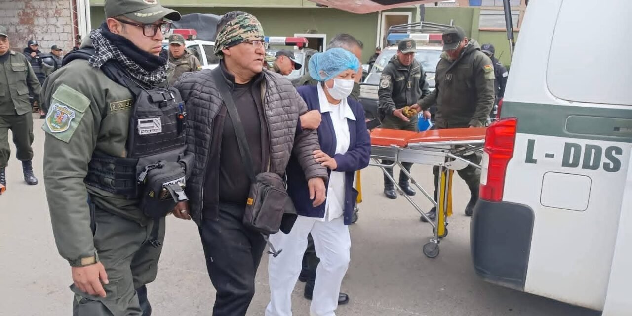 RESCATAN A SARGENTO MAYOR TRAS SER RETENIDO EN MEDIO DE BLOQUEOS