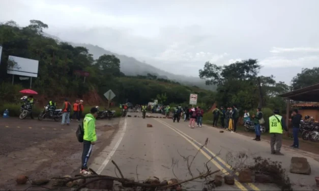 SECTORES DE LOS VALLES CRUCEÑOS AMENAZAN CON BLOQUEAR RUTAS DESDE ESTE LUNES