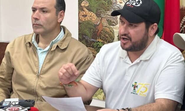 CÍVICOS DAN ULTIMÁTUM AL GOBIERNO POR BLOQUEOS