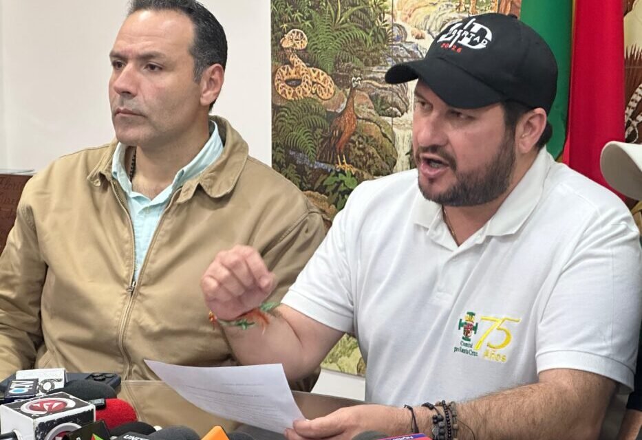 CÍVICOS DAN ULTIMÁTUM AL GOBIERNO POR BLOQUEOS