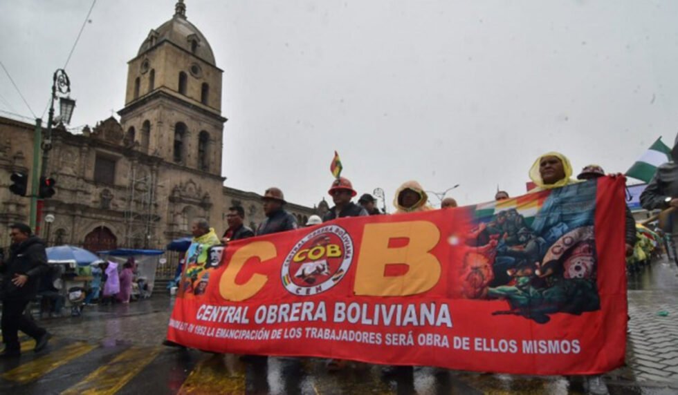 AMPLIADO DE LA COB DETERMINA MANTENER MEDIDAS DE PRESIÓN E INSISTEN EN RENUNCIA DE RODRIGO PAZ