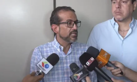 LUIS FERNANDO CAMACHO BUSCA LA EXTINCIÓN DEL PROCESO POR EL CASO “CARRO BOMBERO”