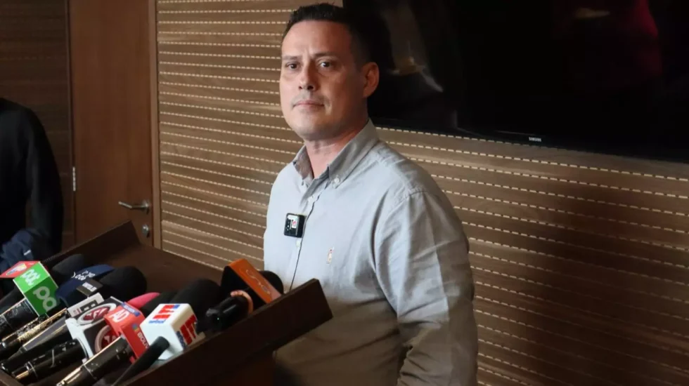 DIPUTADO RAFAEL LÓPEZ DENUNCIA PRESIONES DEL EJECUTIVO POR DEBATE DE LA LEY 1720