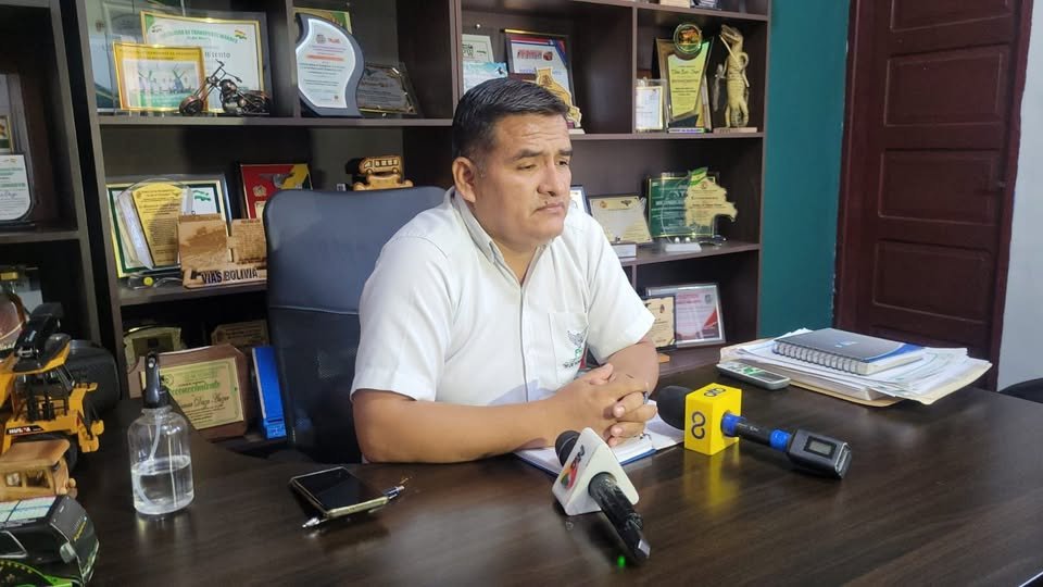 SECTOR TRANSPORTE EN SANTA CRUZ CONFIRMA PARO DE 24 HORAS ESTE MARTES