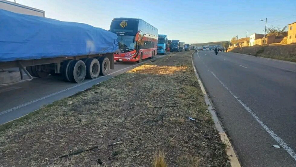 ABC REPORTA 21 PUNTOS DE BLOQUEO EN CARRETERAS DE TRES DEPARTAMENTOS DEL PAÍS