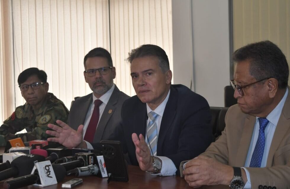 BOLIVIA Y BRASIL ACUERDAN CINCO EJES OPERATIVOS CONTRA EL NARCOTRÁFICO EN FRONTERA